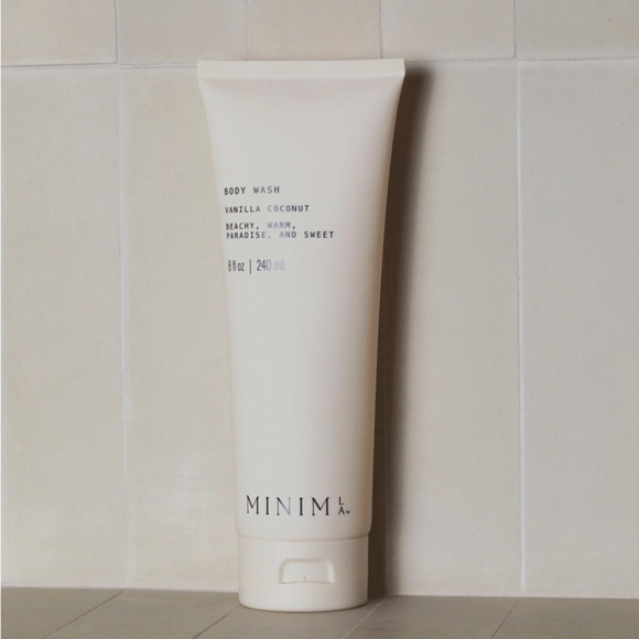 Vanilla Coconut Body Wash by Minim LA - Picture 4 of 5